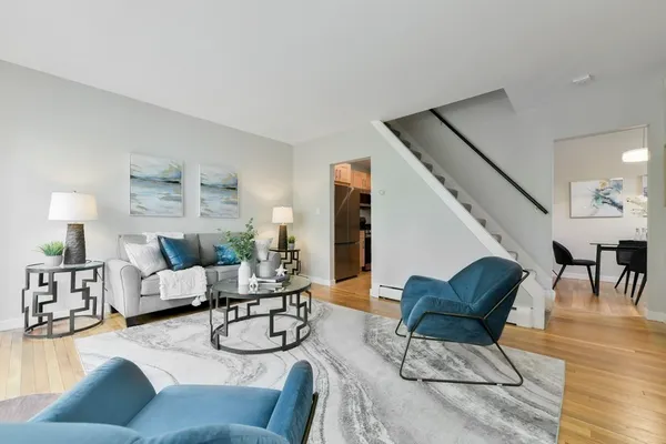 $4,400 | 30 Lowell Street, Unit 30, Cambridge, MA 02138