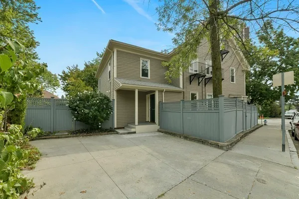 $4,400 | 30 Lowell Street, Unit 30, Cambridge, MA 02138