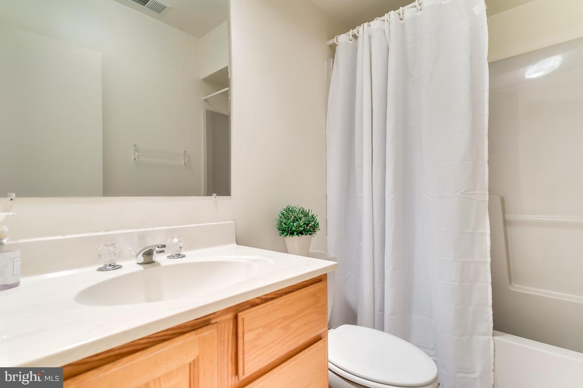 1315 Wedgewood Manor Way Reston, VA 20194 - Photo 30 of 40 Lower Level Full Bath