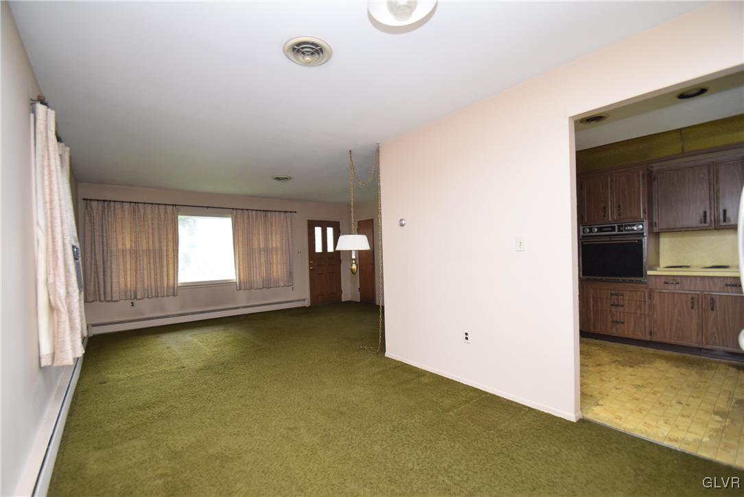 1938 Pinehurst Road Bethlehem, PA 18018 - Photo 8 of 32 Gallery Image 8