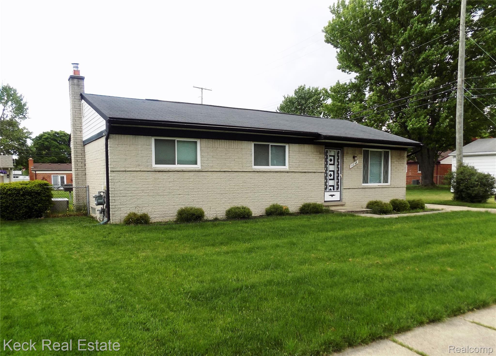 11248 Pardee Road Taylor, MI 48180 - Photo 2 of 30 DSCN0308.JPG