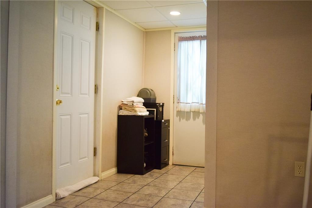 243 Stotler Road Pittsburgh, PA 15235 - Photo 12 of 18 Gallery Image 12