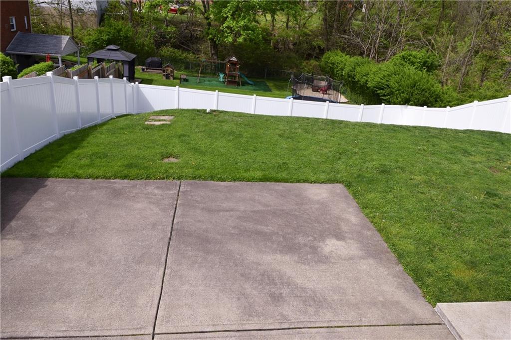 243 Stotler Road Pittsburgh, PA 15235 - Photo 16 of 18 Gallery Image 16