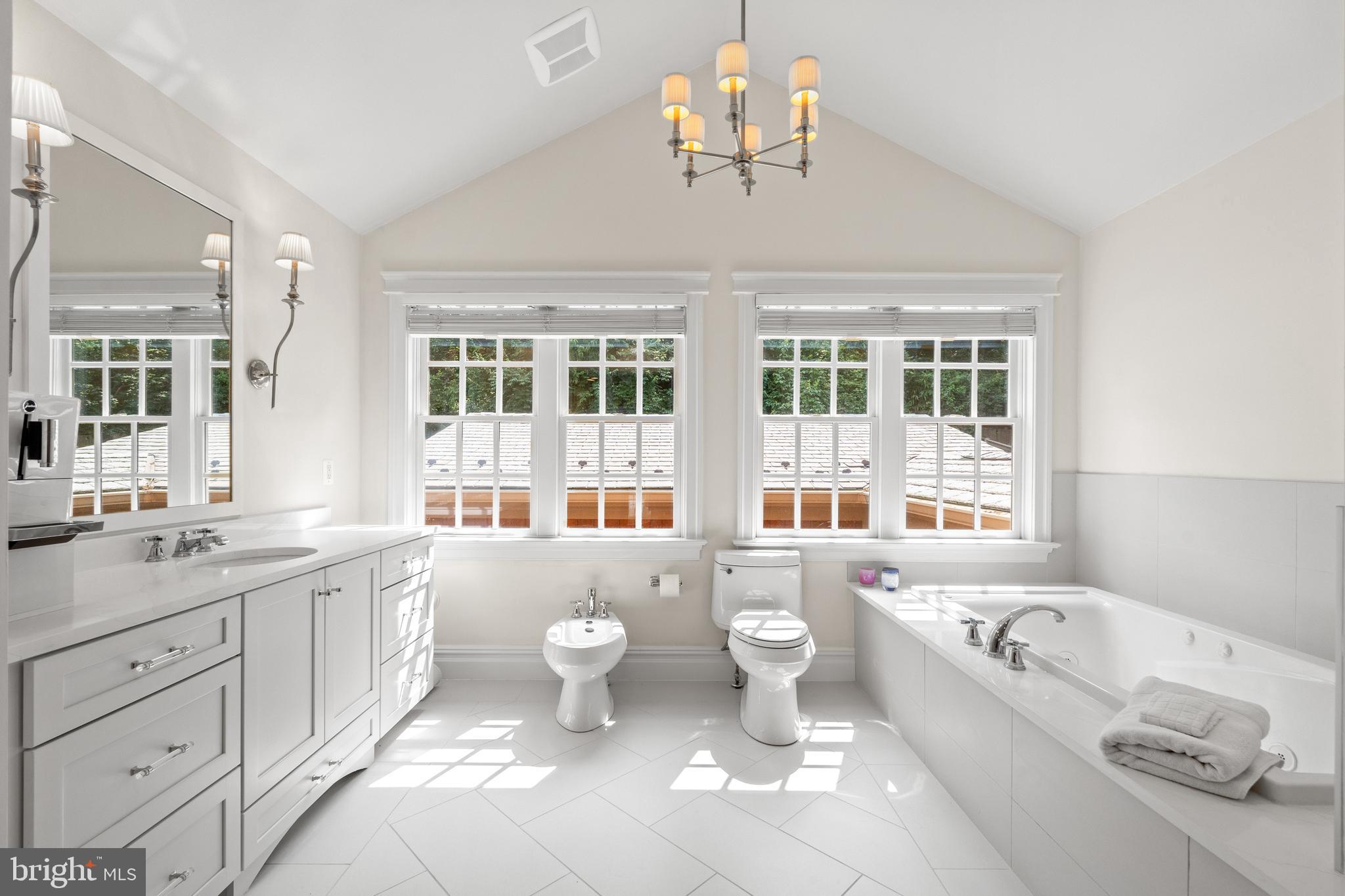 3107 Russell Road Alexandria, VA 22305 - Photo 41 of 90 Luxury Bath