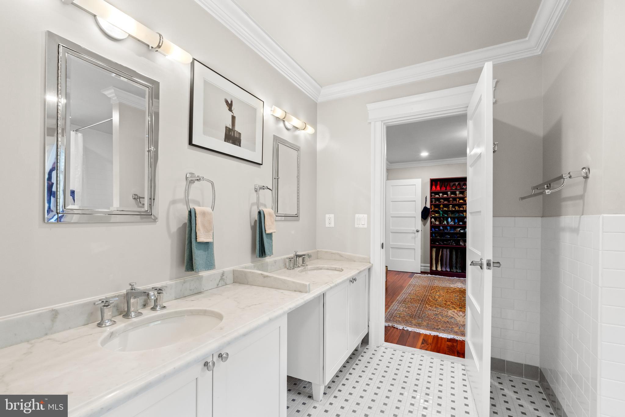 3107 Russell Road Alexandria, VA 22305 - Photo 51 of 90 En Suite Bathroom