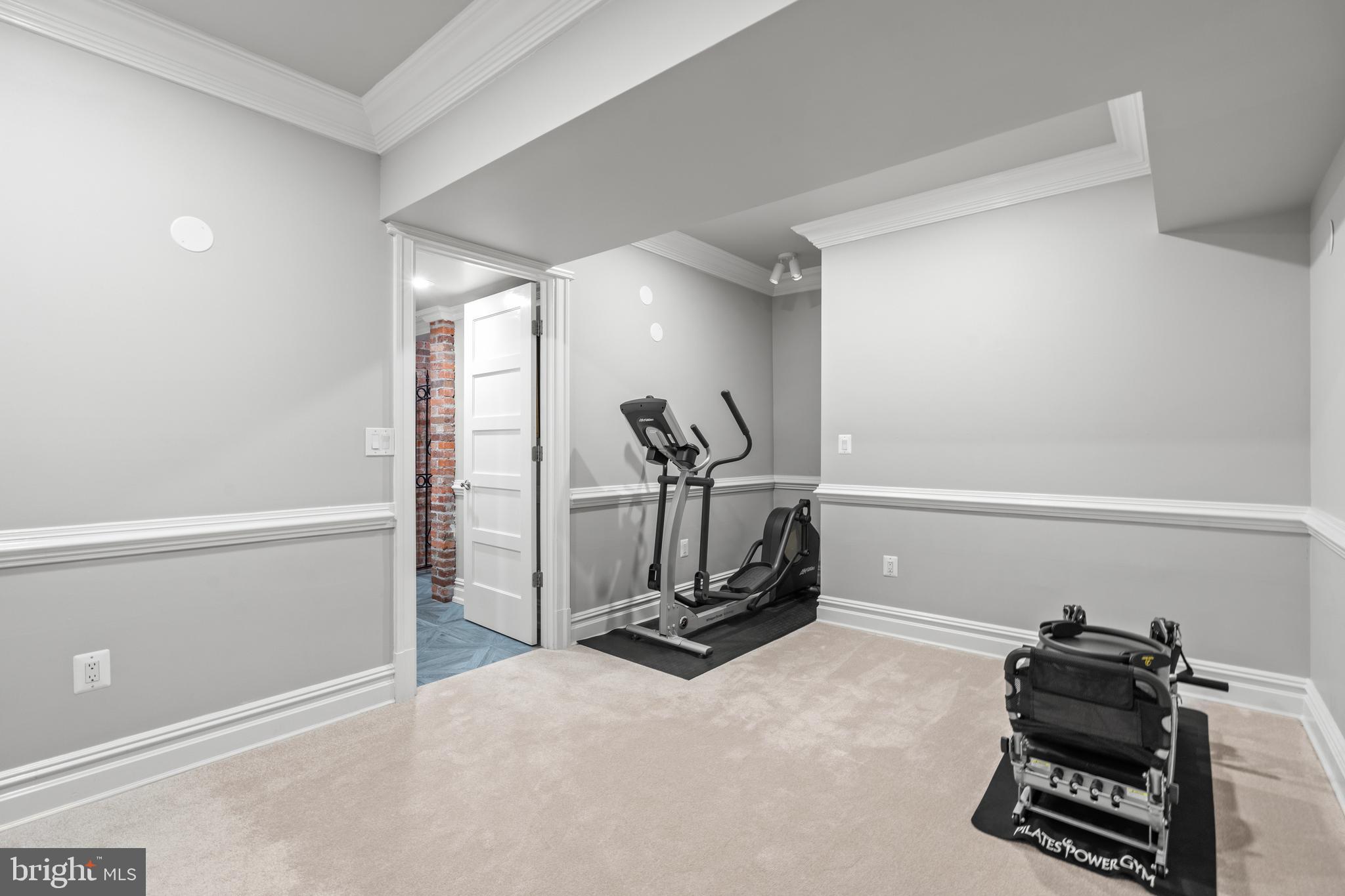 3107 Russell Road Alexandria, VA 22305 - Photo 81 of 90 Could be an overlow bedroom!