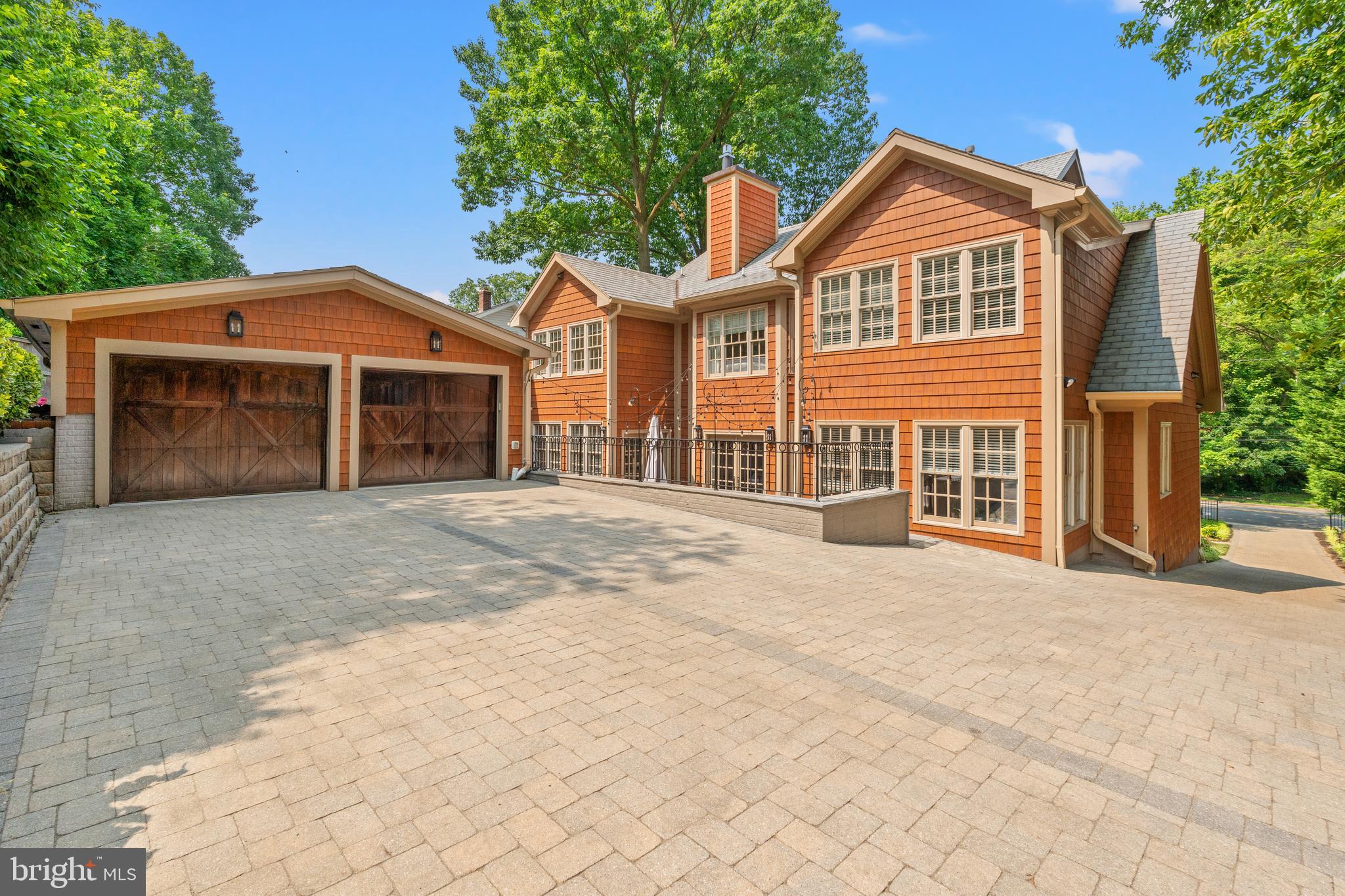 3107 Russell Road Alexandria, VA 22305 - Photo 86 of 90 Driveway and rear view