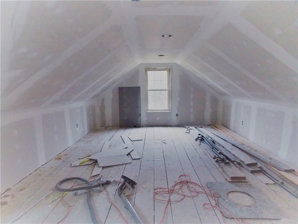 412 Old County Road Brooklin, ME 04616 - Photo 9 of 18 2nd floor bonus room