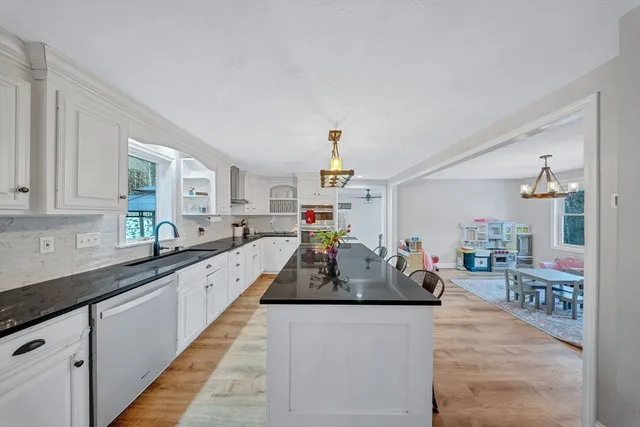 $570,000 | 13 Dolge Court, Oxford, MA 01540