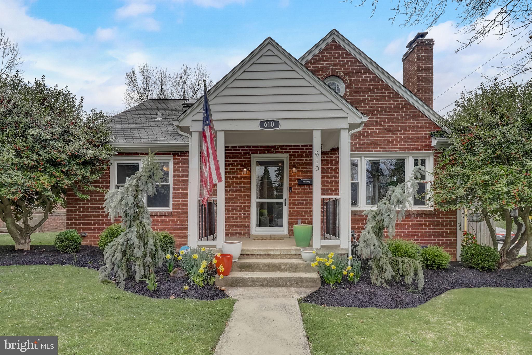610 Edwards Ferry Road Northeast Leesburg, VA 20176 - Photo 1 of 36 Gallery Image 1