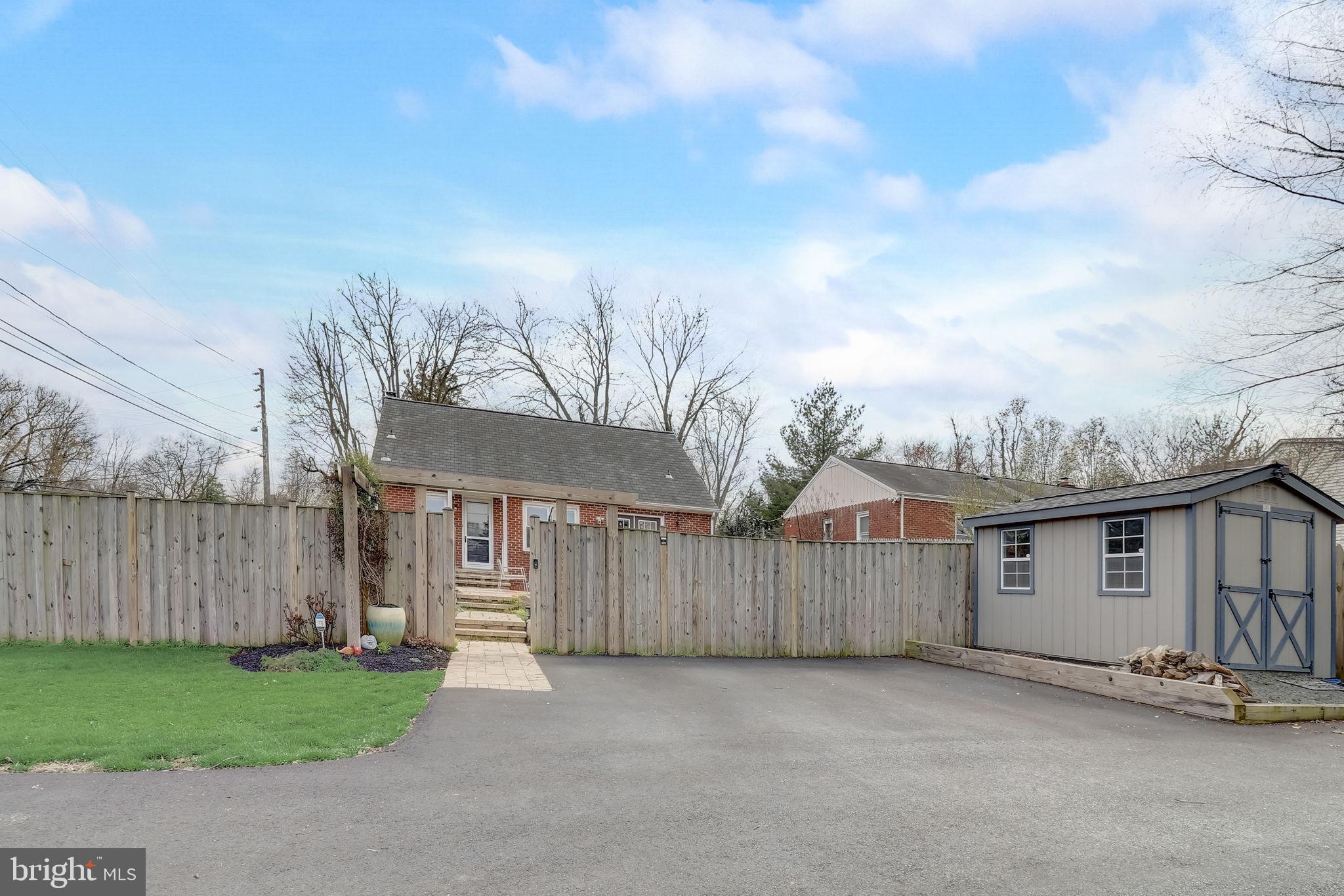 610 Edwards Ferry Road Northeast Leesburg, VA 20176 - Photo 33 of 36 Gallery Image 33