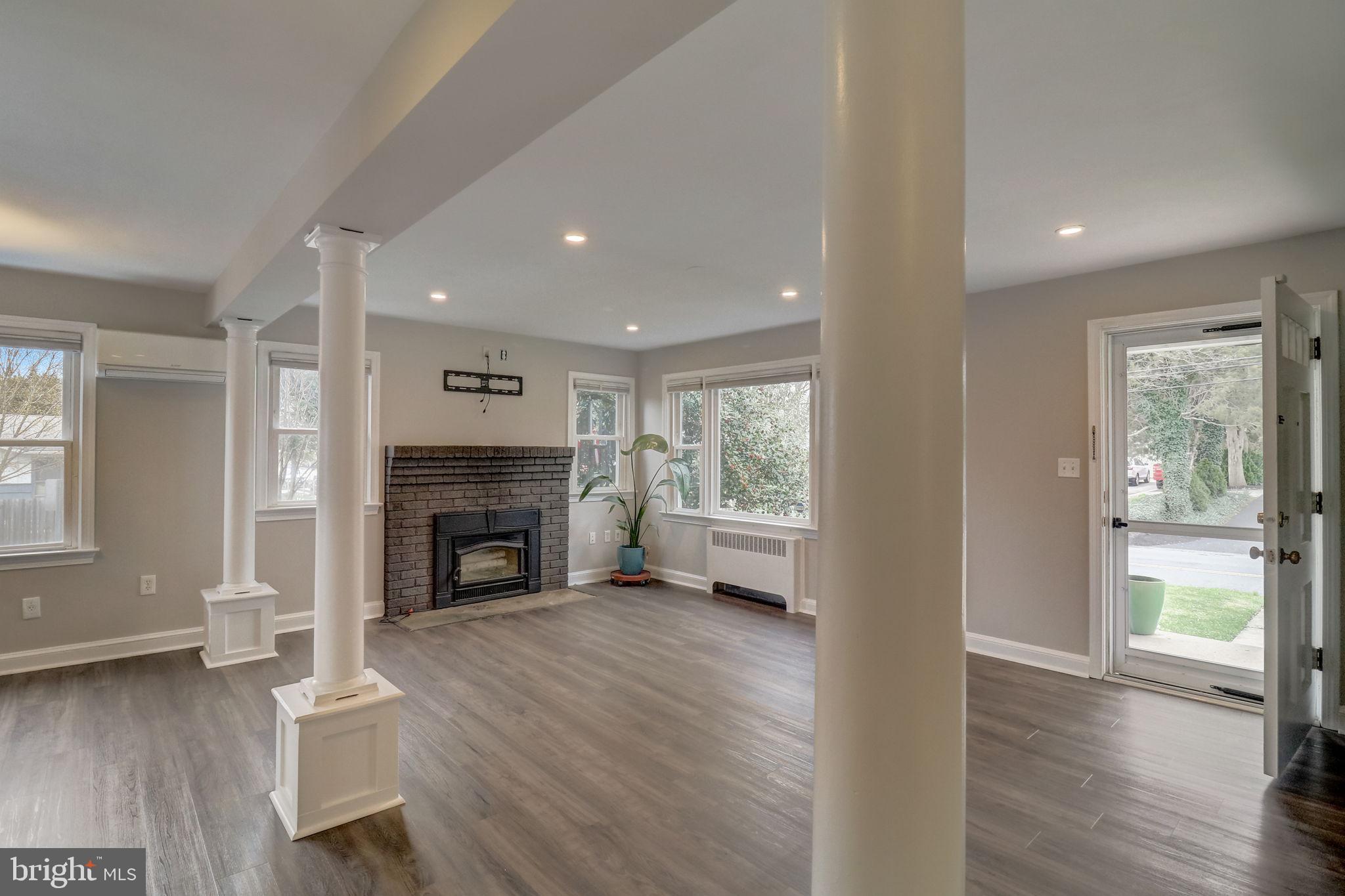 610 Edwards Ferry Road Northeast Leesburg, VA 20176 - Photo 6 of 36 Gallery Image 6