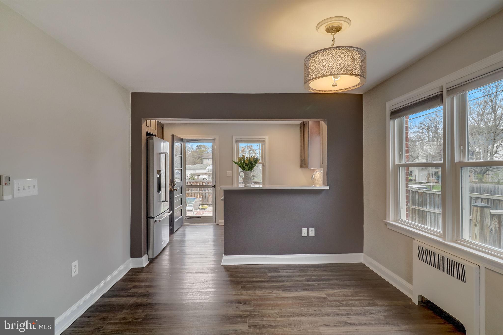 610 Edwards Ferry Road Northeast Leesburg, VA 20176 - Photo 7 of 36 Gallery Image 7