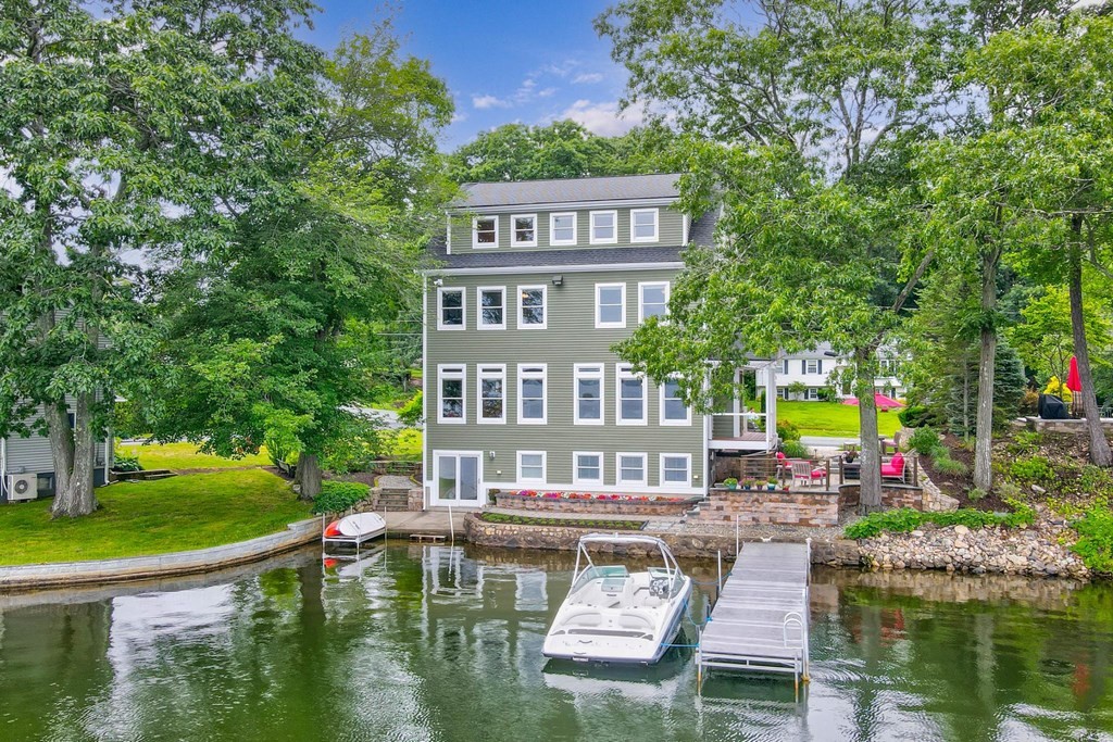105 Gilmore Road Wrentham, MA 02093 - Photo 8 of 42 Gallery Image 8