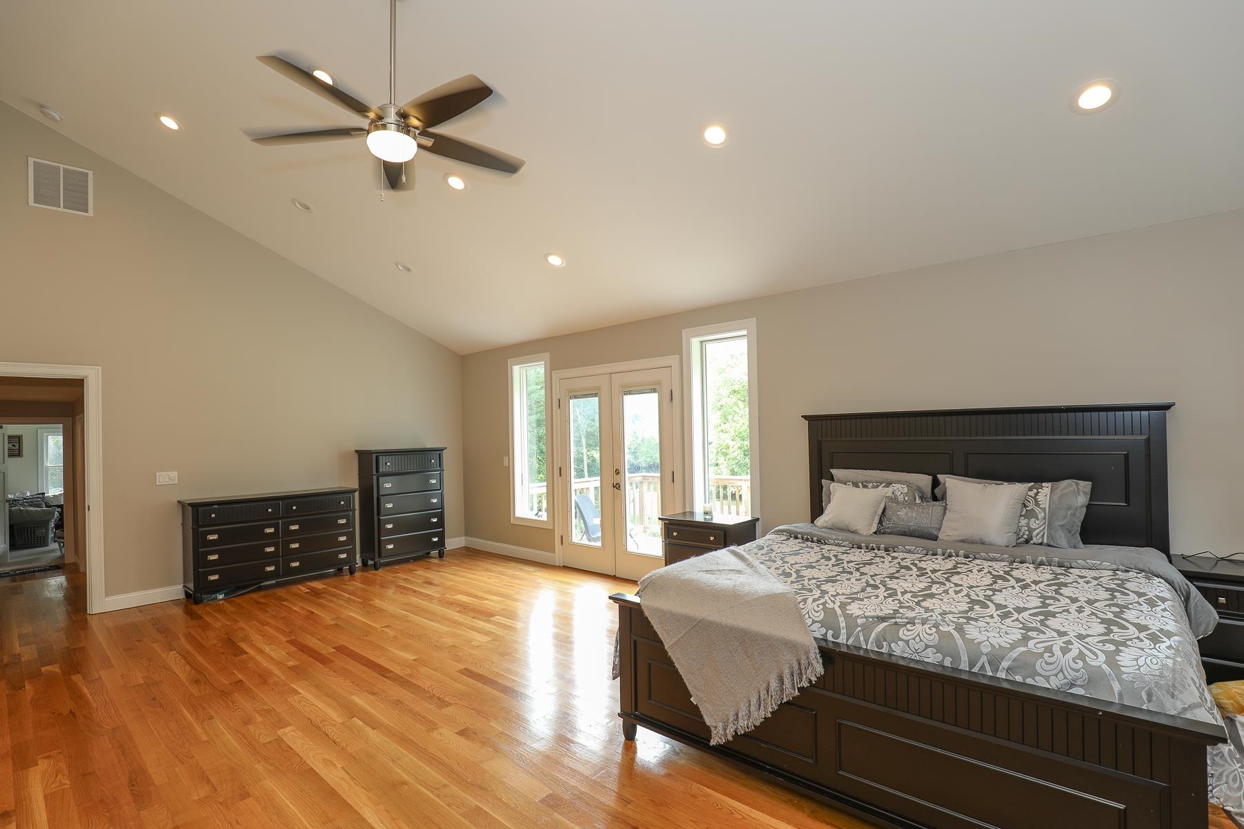 102 Seaverns Bridge Road Merrimack, NH 03054 - Photo 19 of 40 Gallery Image 19