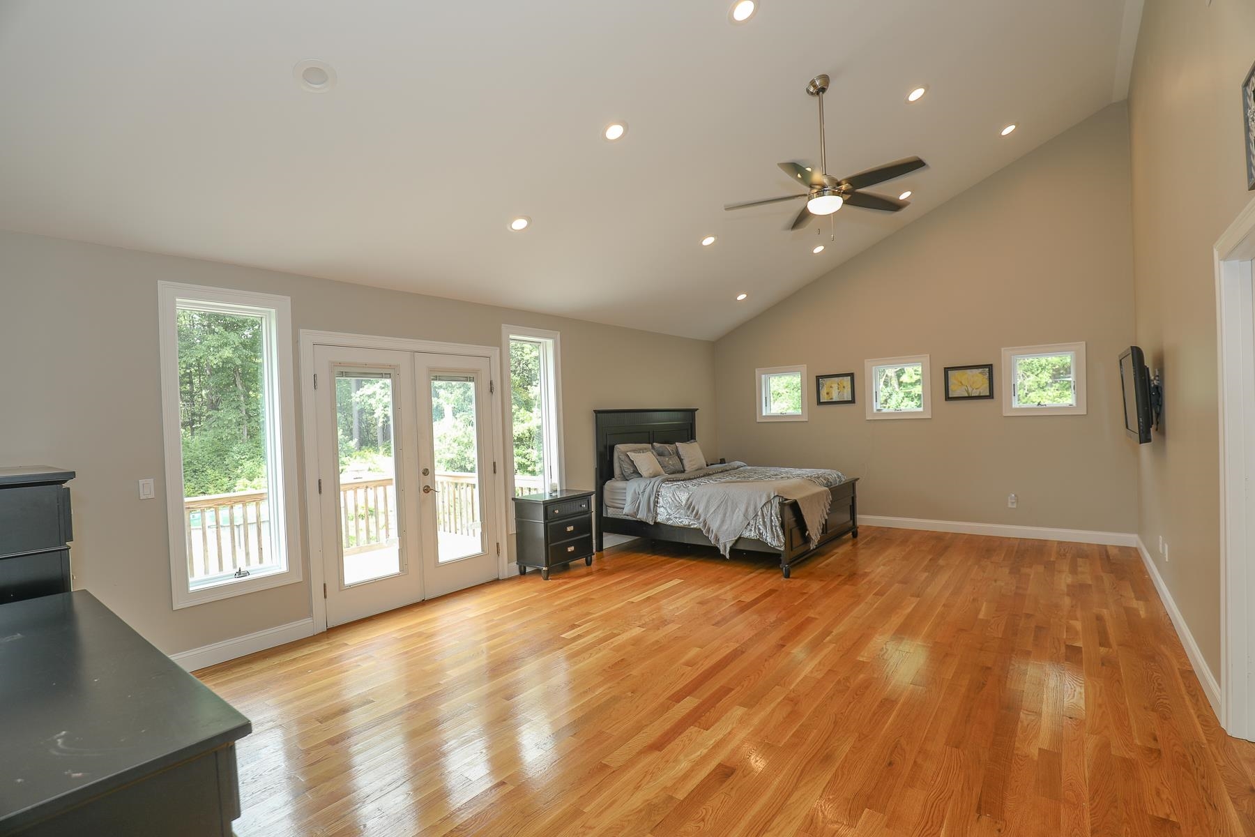 102 Seaverns Bridge Road Merrimack, NH 03054 - Photo 20 of 40 Gallery Image 20
