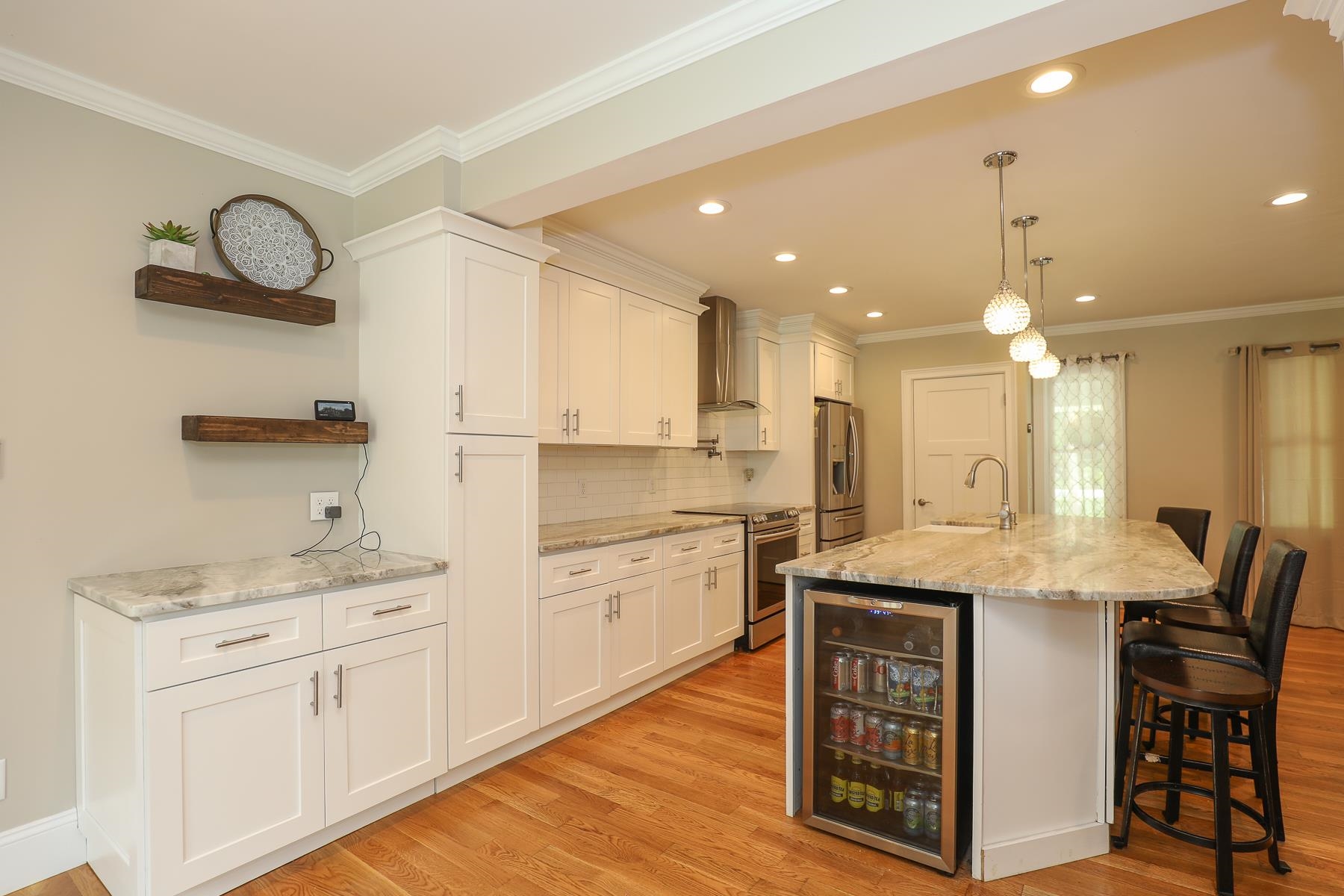 102 Seaverns Bridge Road Merrimack, NH 03054 - Photo 3 of 40 Gallery Image 3