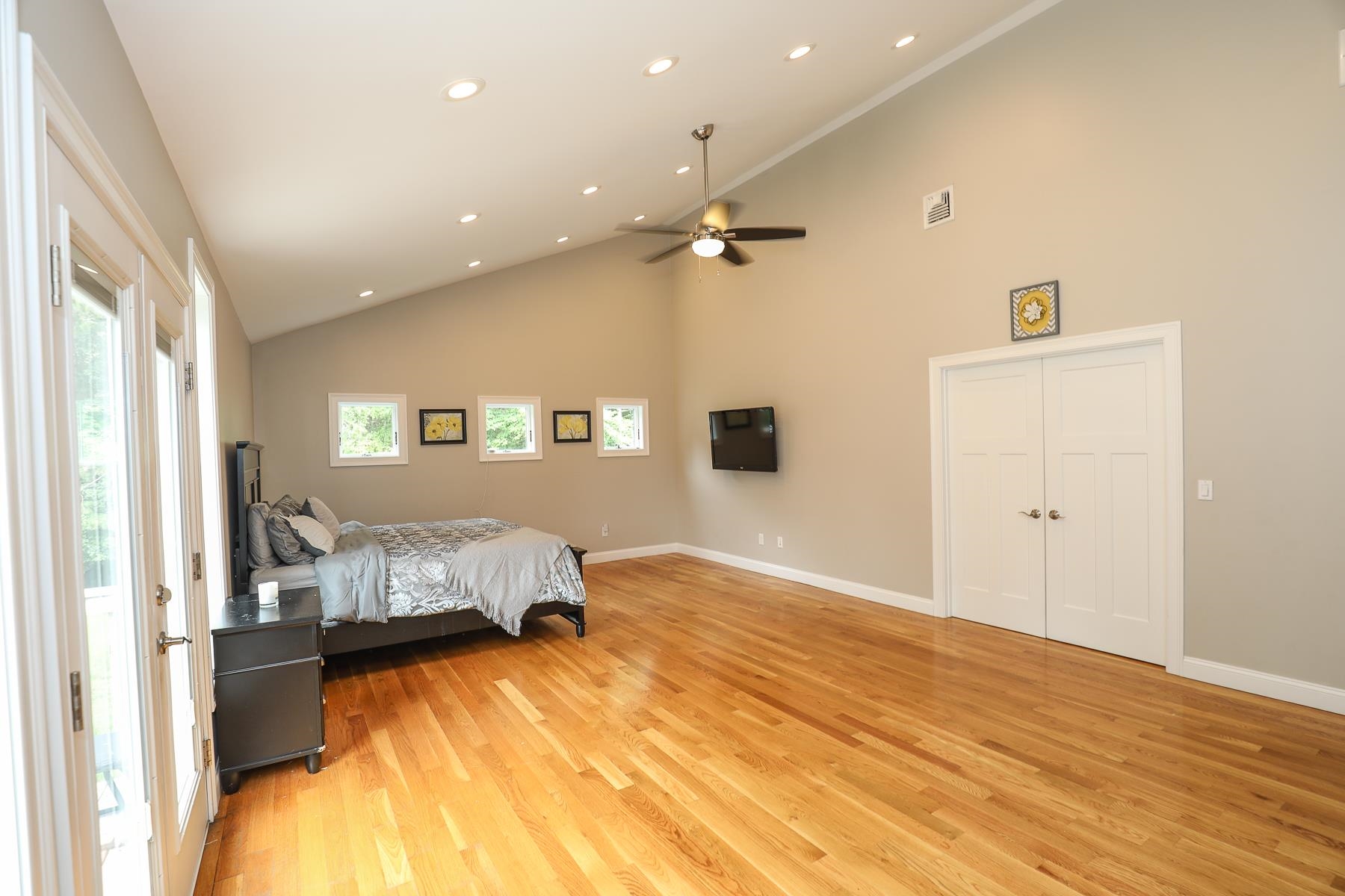 102 Seaverns Bridge Road Merrimack, NH 03054 - Photo 21 of 40 Gallery Image 21
