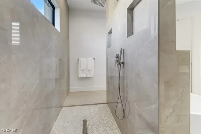 $830,000 | 104 Northeast 6th Street, Cape Coral, FL 33909