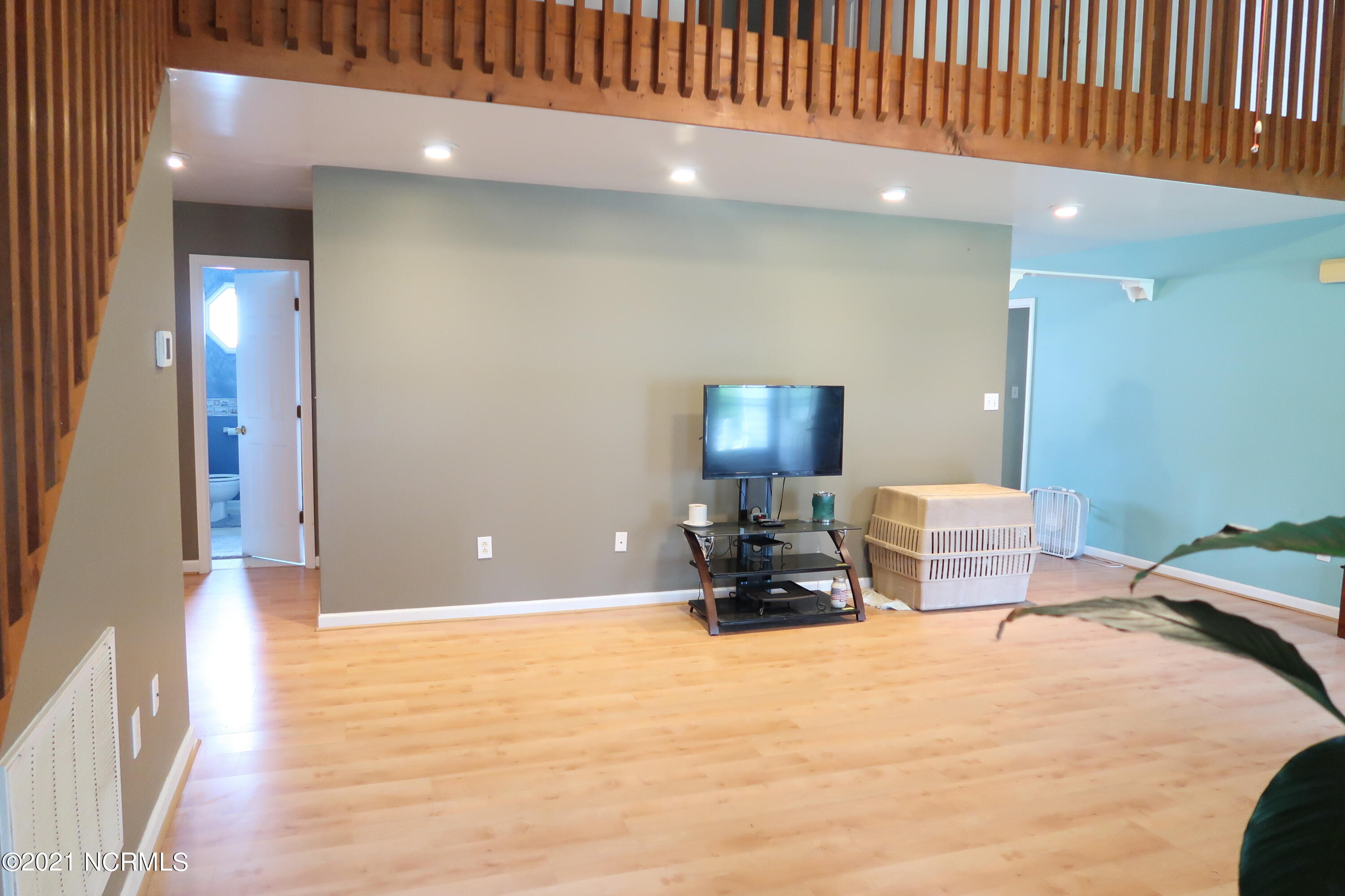 413 East Grantham Road New Bern, NC 28560 - Photo 19 of 56 large living room