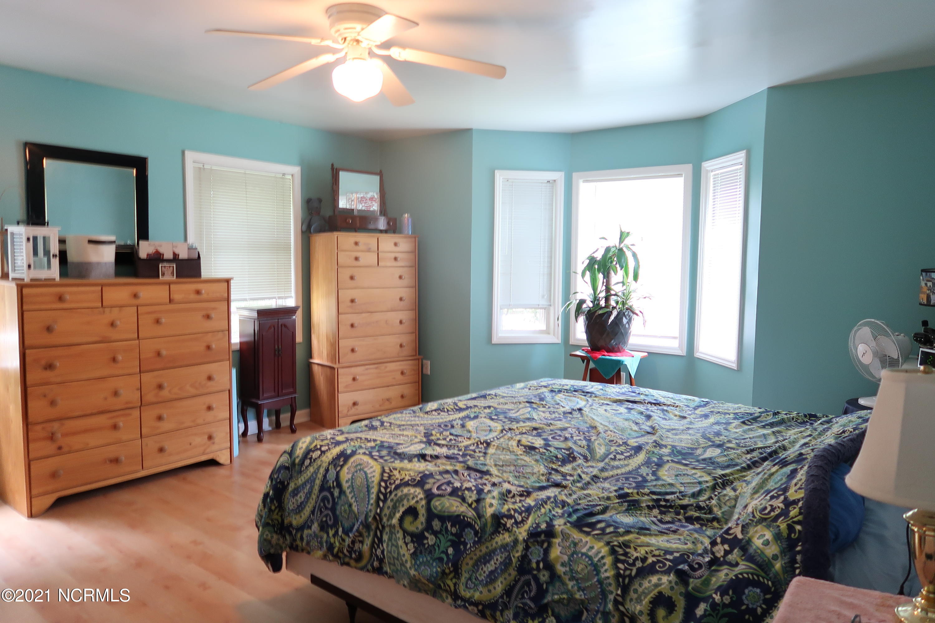 413 East Grantham Road New Bern, NC 28560 - Photo 24 of 56 master bath