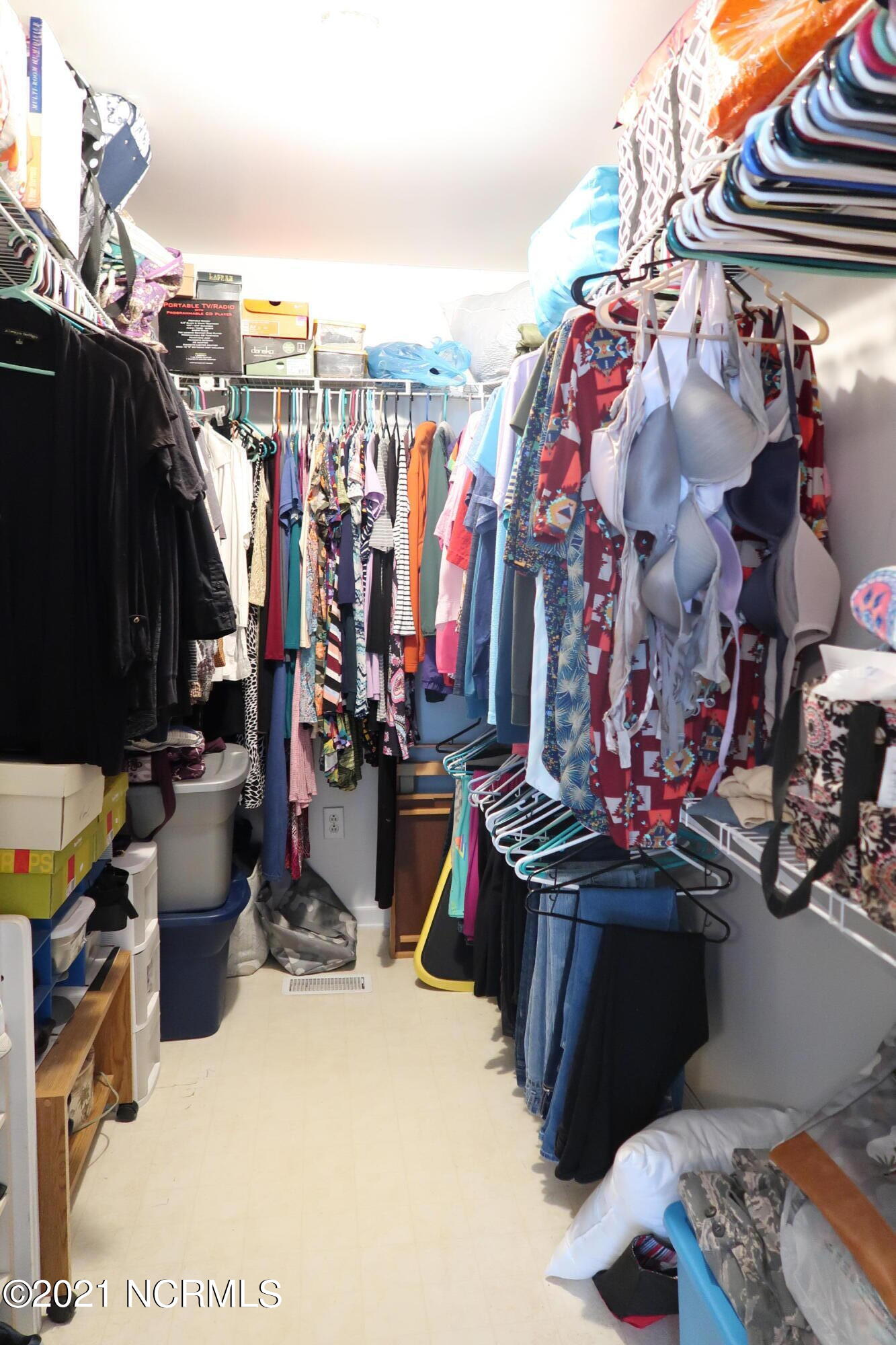 413 East Grantham Road New Bern, NC 28560 - Photo 28 of 56 master closet