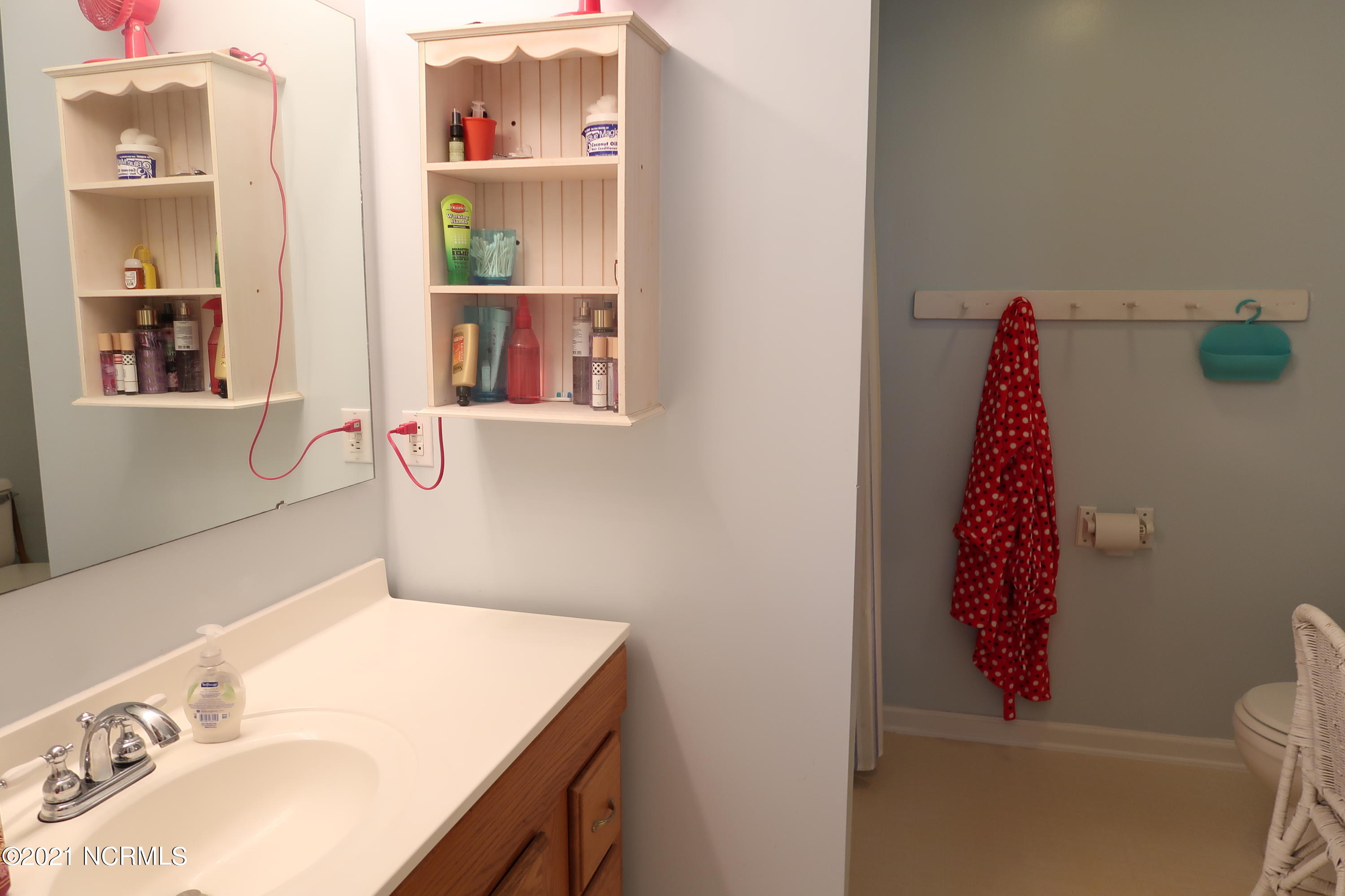 413 East Grantham Road New Bern, NC 28560 - Photo 30 of 56 downstairs master bath
