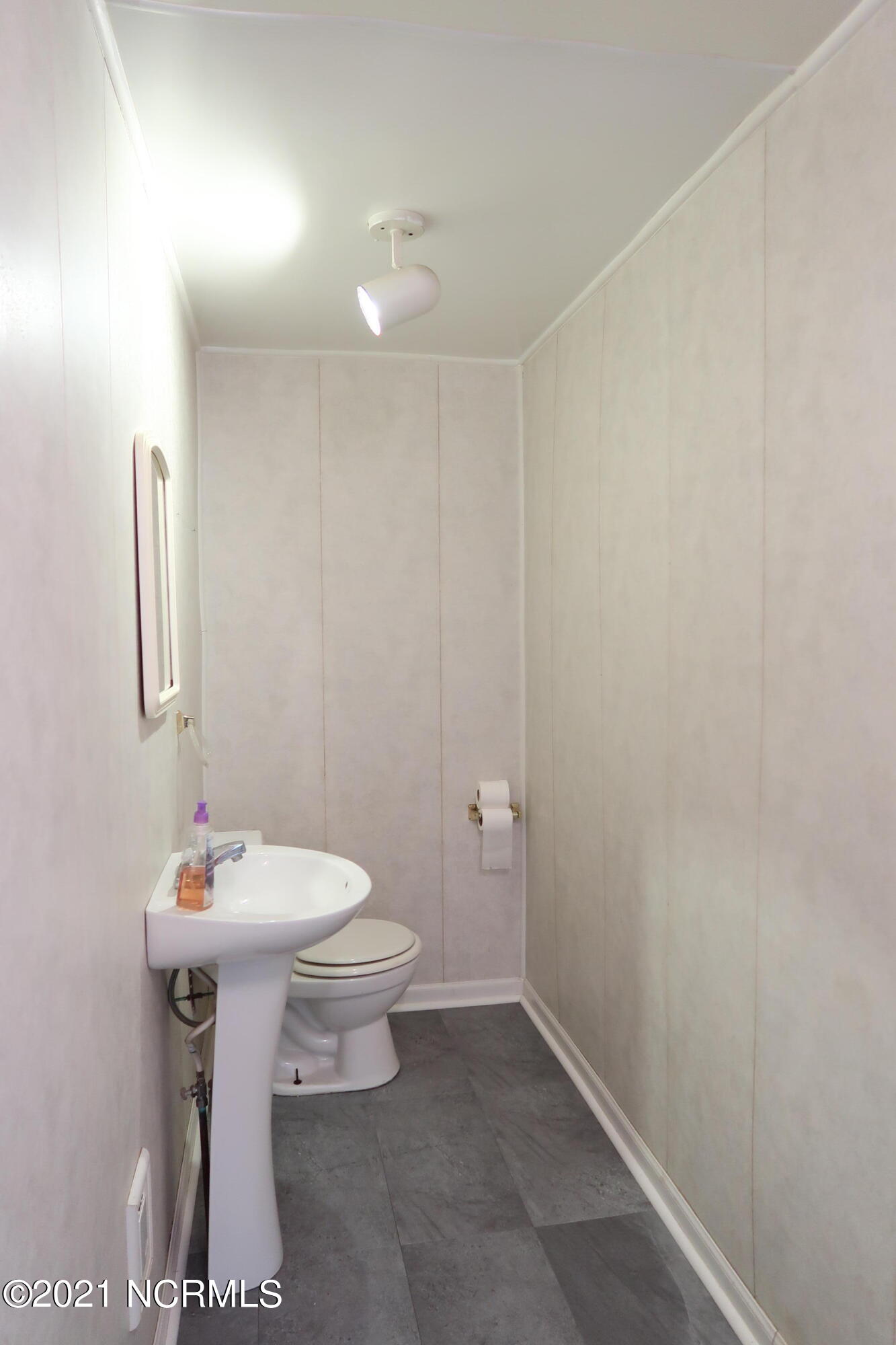413 East Grantham Road New Bern, NC 28560 - Photo 33 of 56 downstairs half bath