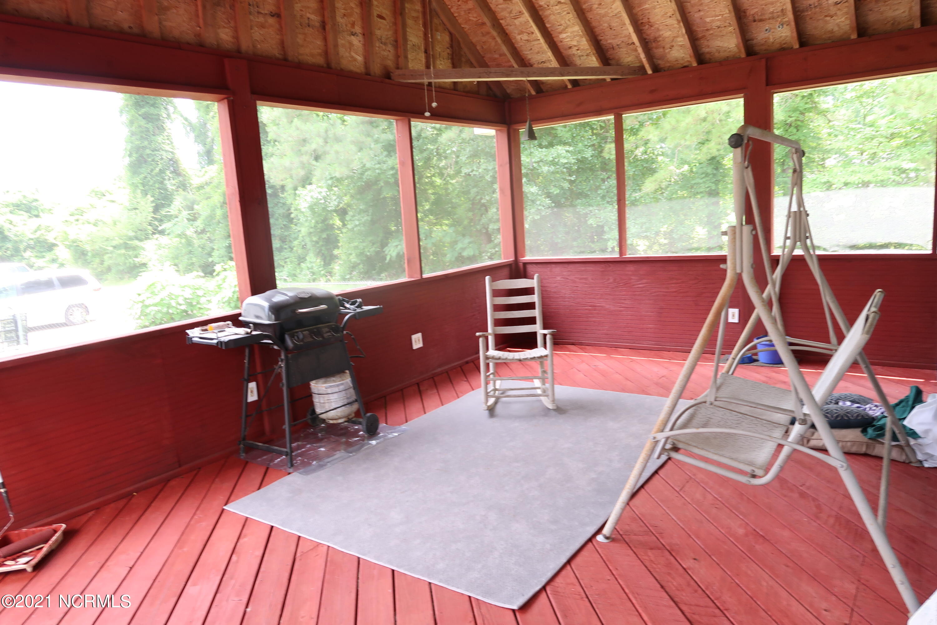 413 East Grantham Road New Bern, NC 28560 - Photo 7 of 56 back porch