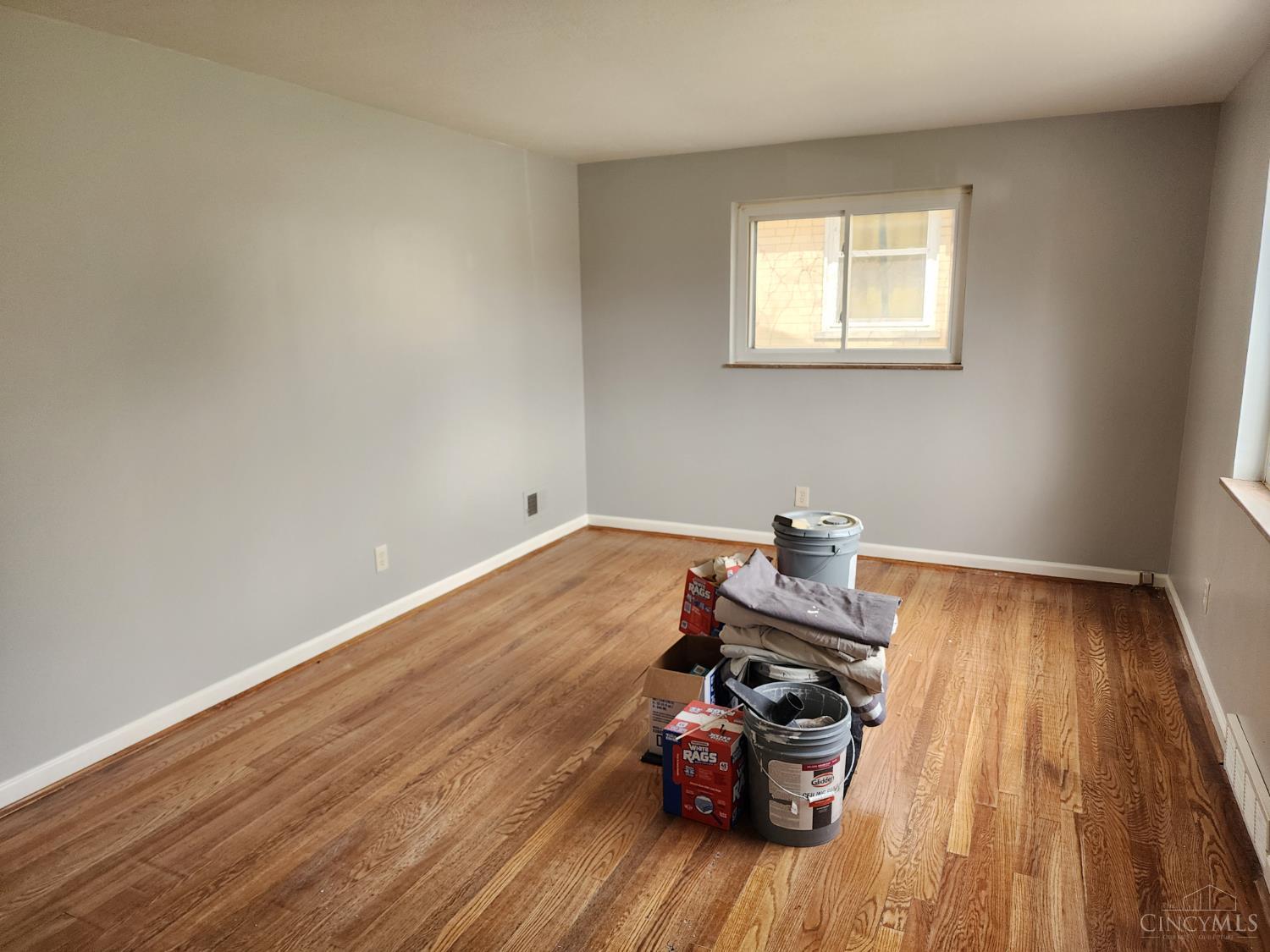 1063 Anderson Ferry Road Cincinnati, OH 45238 - Photo 2 of 9