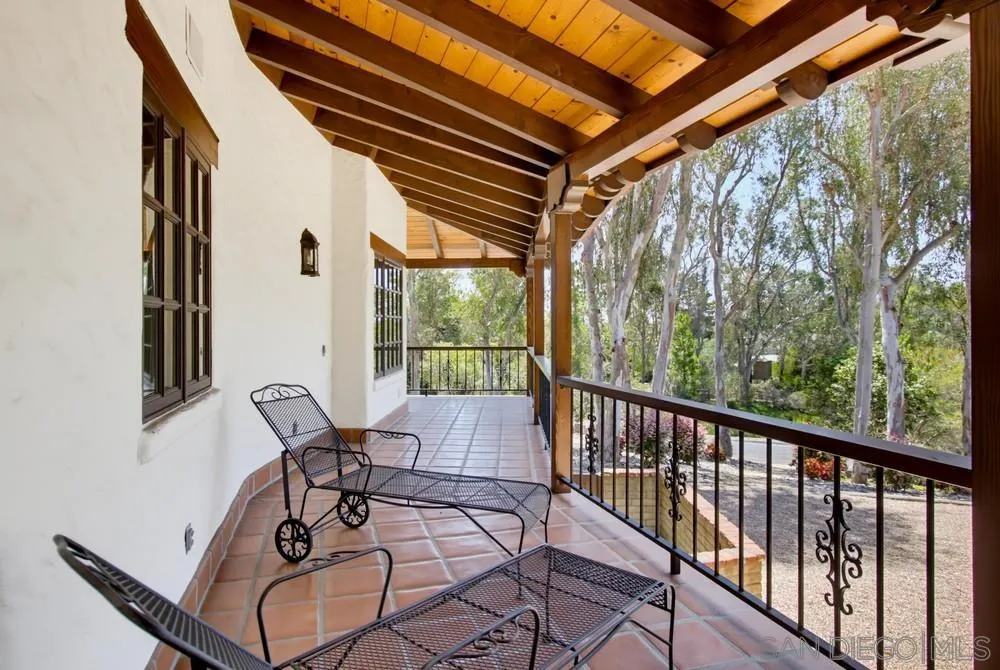 5443 Calzada Del Bosque Rancho Santa Fe, CA 92067 - Photo 33 of 70