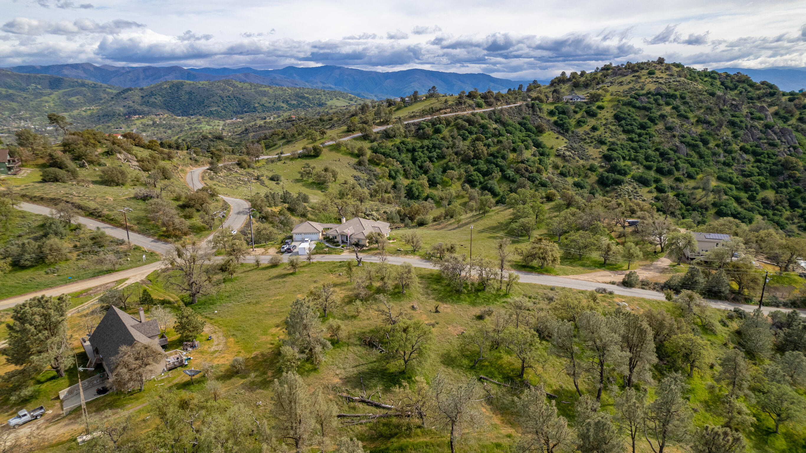 Peregrine Place Tehachapi, CA 93561 - Photo 5 of 16 a view of lake and mountain