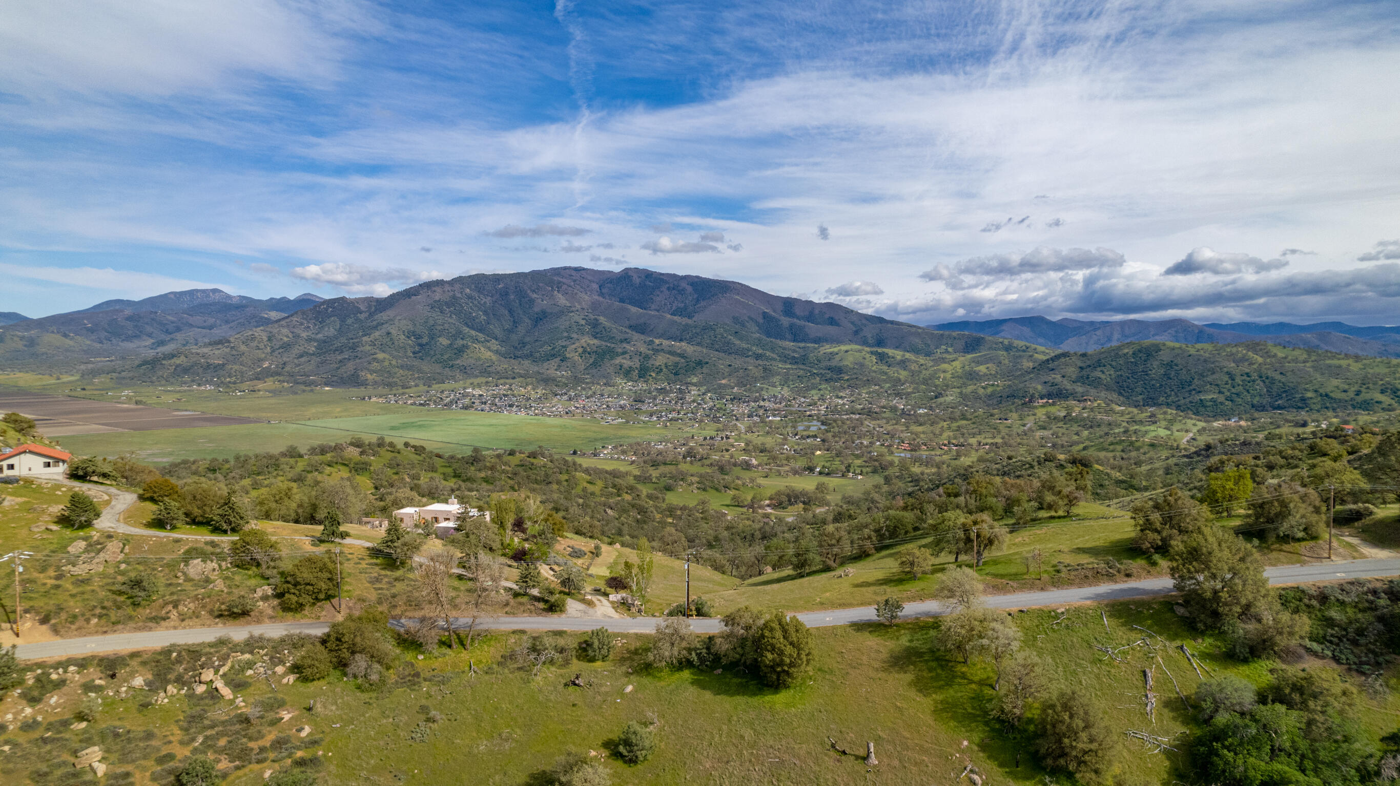 Peregrine Place Tehachapi, CA 93561 - Photo 8 of 16 a view of lake and mountain