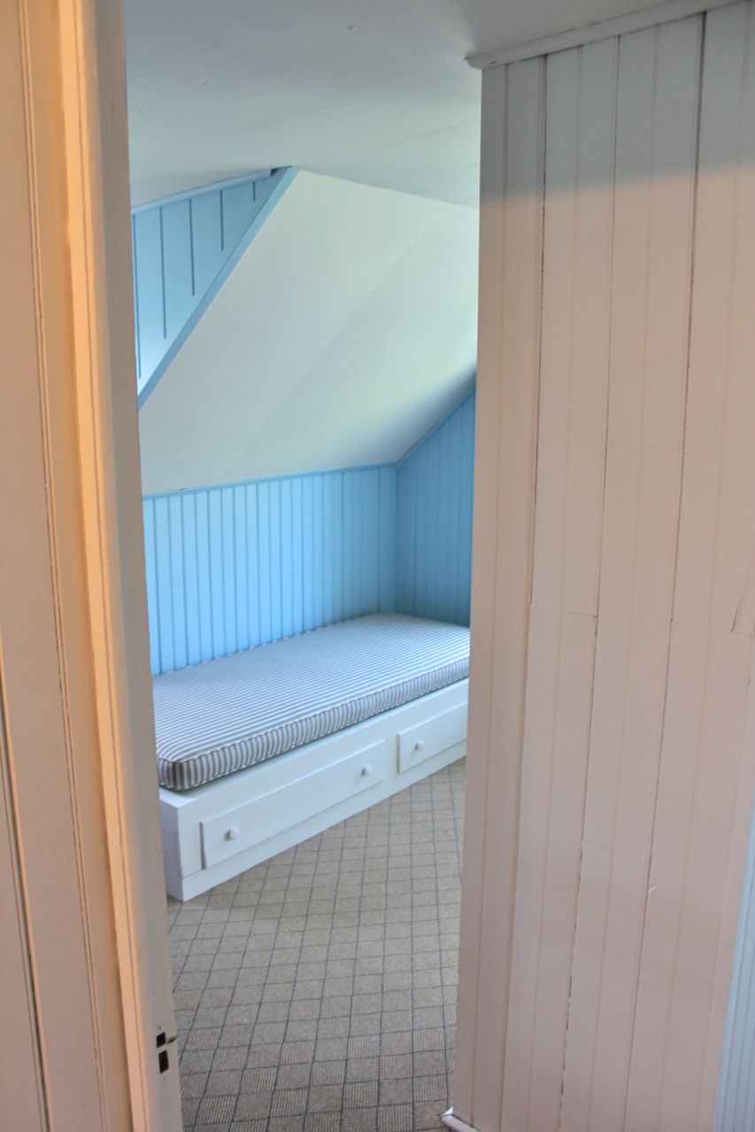 47 Harbor View Road Vineyard Haven, MA 02568 - Photo 15 of 26 Gallery Image 15