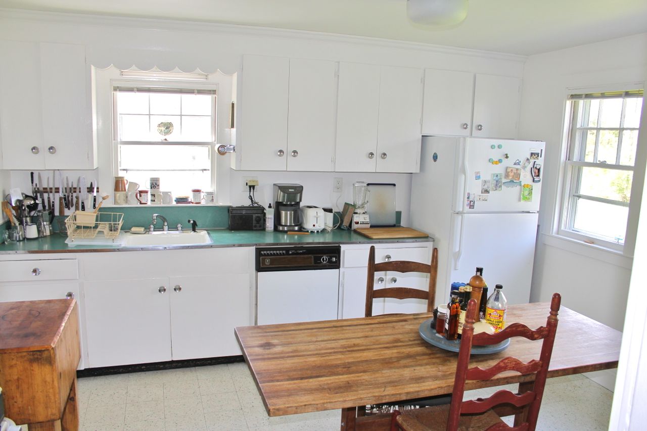 47 Harbor View Road Vineyard Haven, MA 02568 - Photo 6 of 26 Gallery Image 6