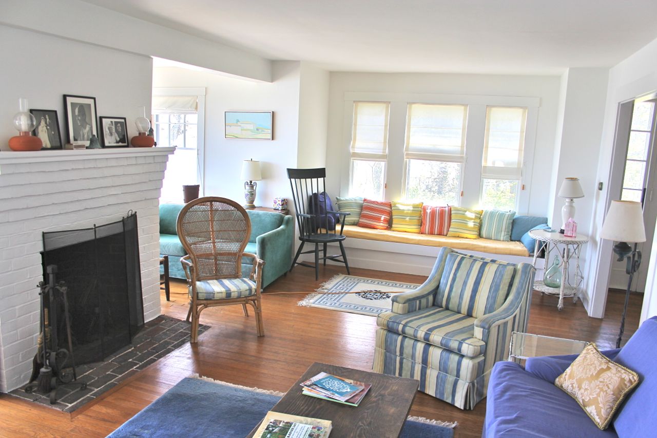 47 Harbor View Road Vineyard Haven, MA 02568 - Photo 8 of 26 Gallery Image 8
