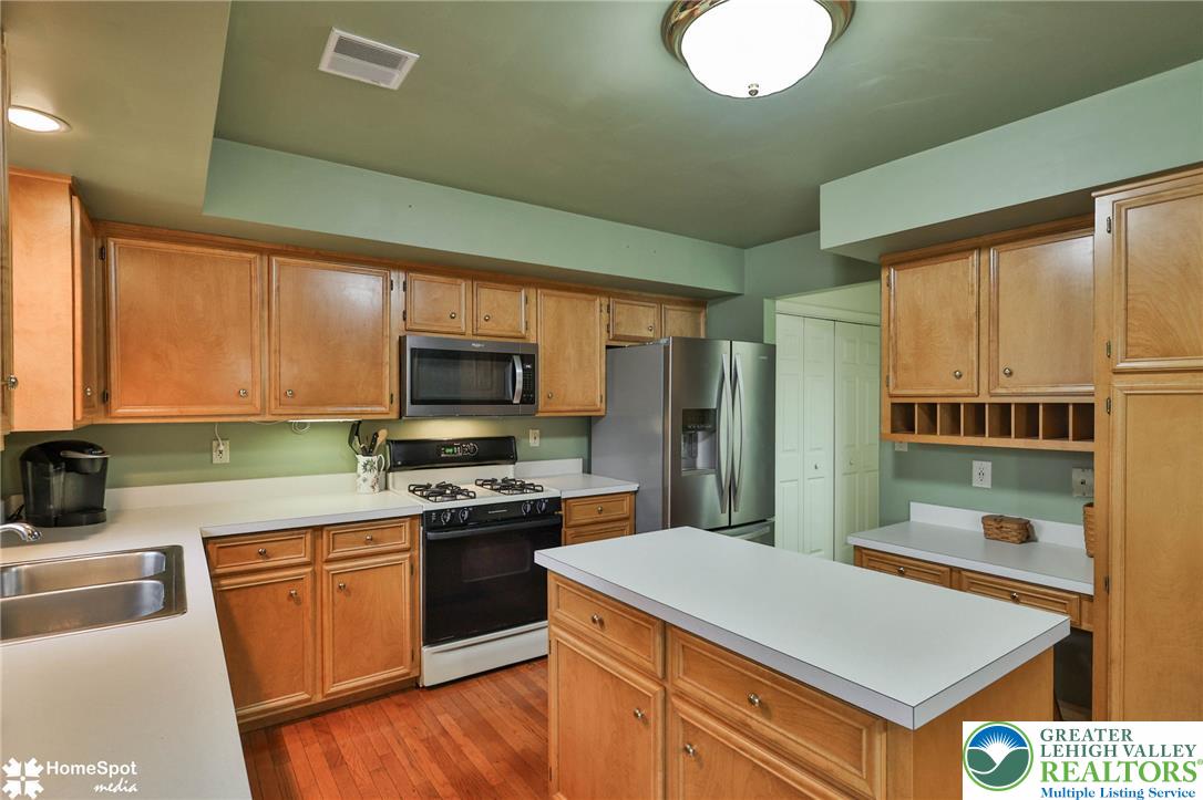 4070 Ross Road Bethlehem, PA 18020 - Photo 19 of 59