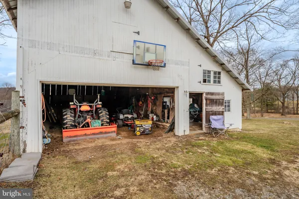$750,000 | 30 Lime Kiln Drive, Andreas, PA 18211