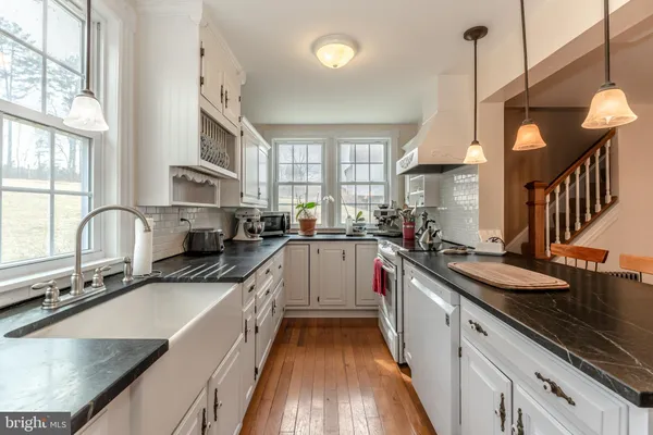 $750,000 | 30 Lime Kiln Drive, Andreas, PA 18211