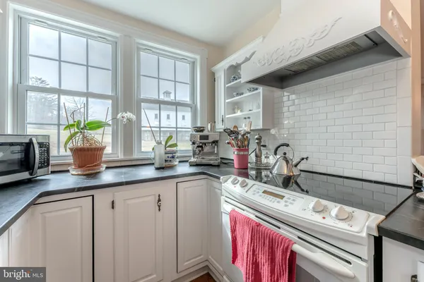$750,000 | 30 Lime Kiln Drive, Andreas, PA 18211