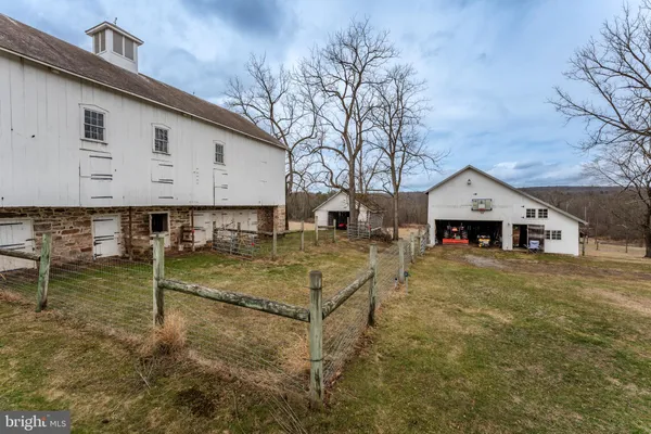 $750,000 | 30 Lime Kiln Drive, Andreas, PA 18211
