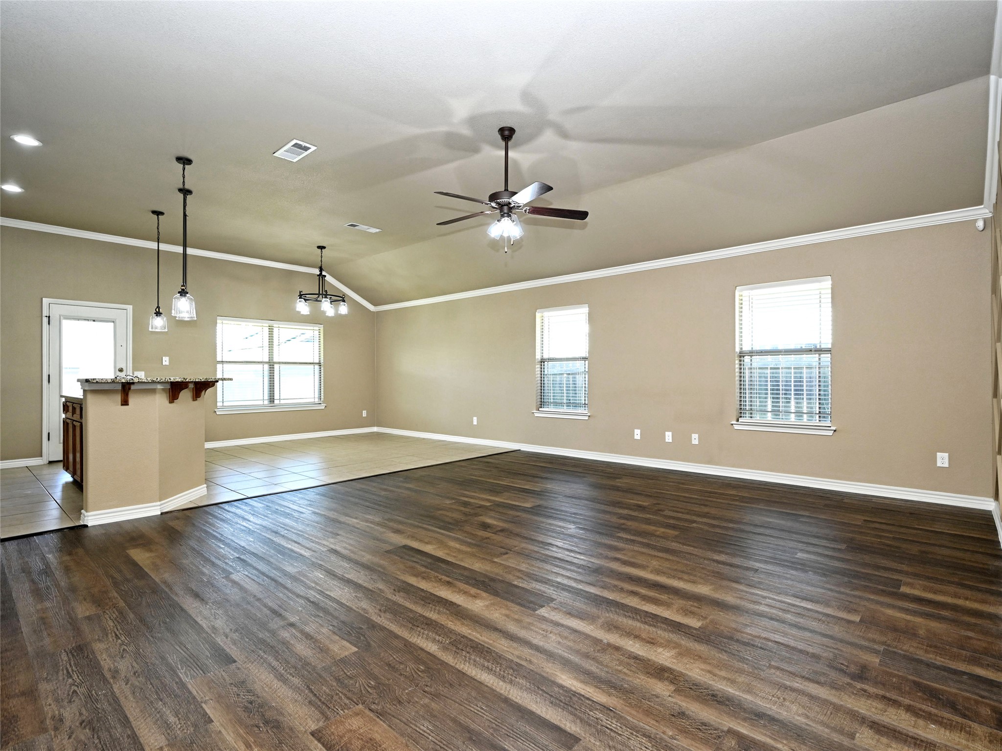 224 Geode Lane Jarrell, TX 76537 - Photo 9 of 36