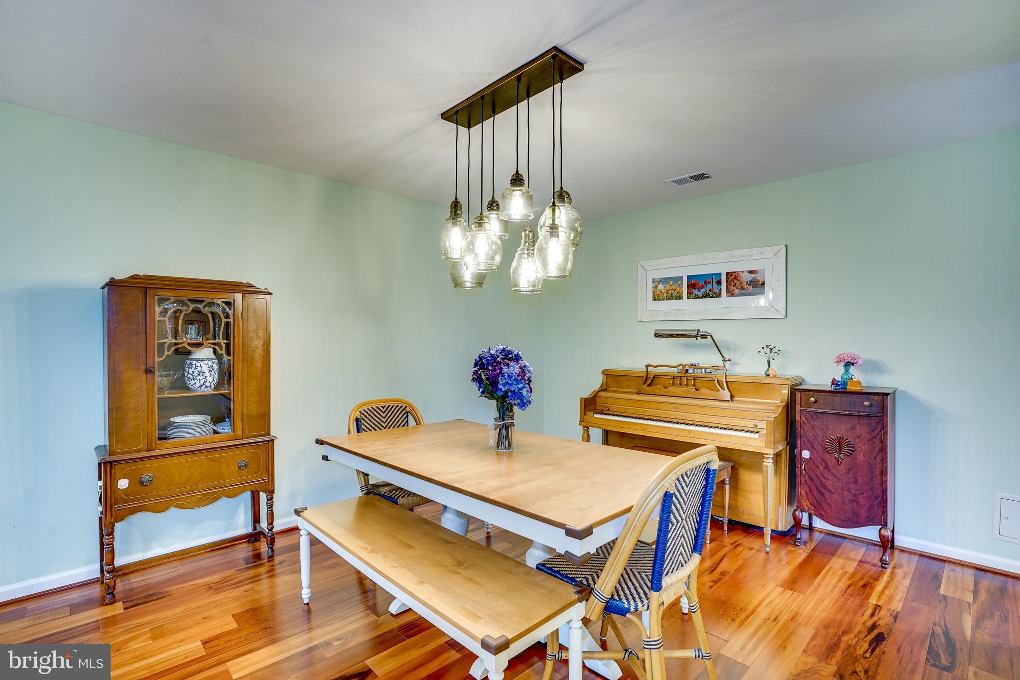 11112 Harbor Court Reston, VA 20191 - Photo 11 of 35