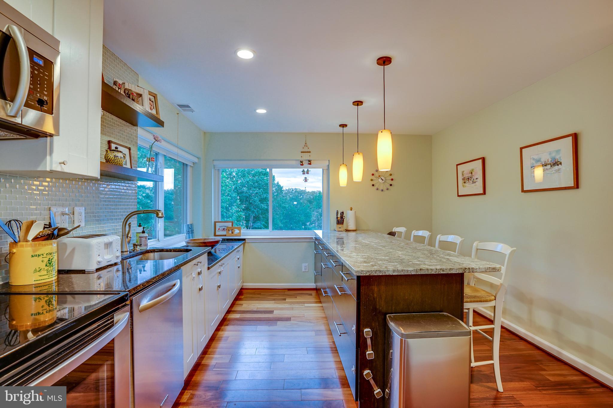 11112 Harbor Court Reston, VA 20191 - Photo 15 of 35