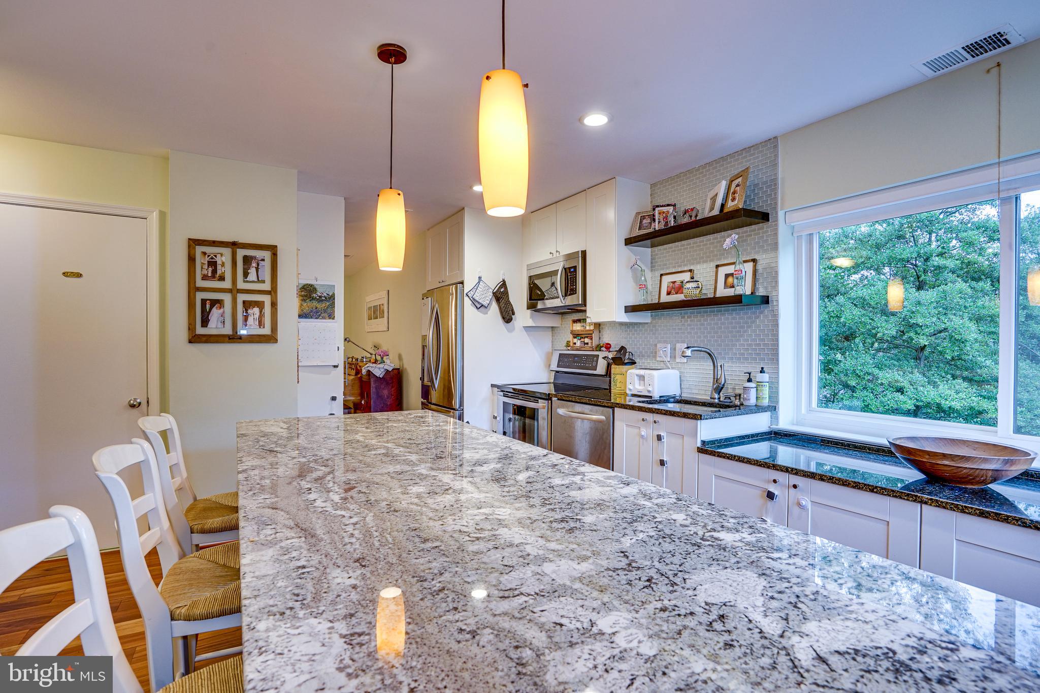 11112 Harbor Court Reston, VA 20191 - Photo 16 of 35