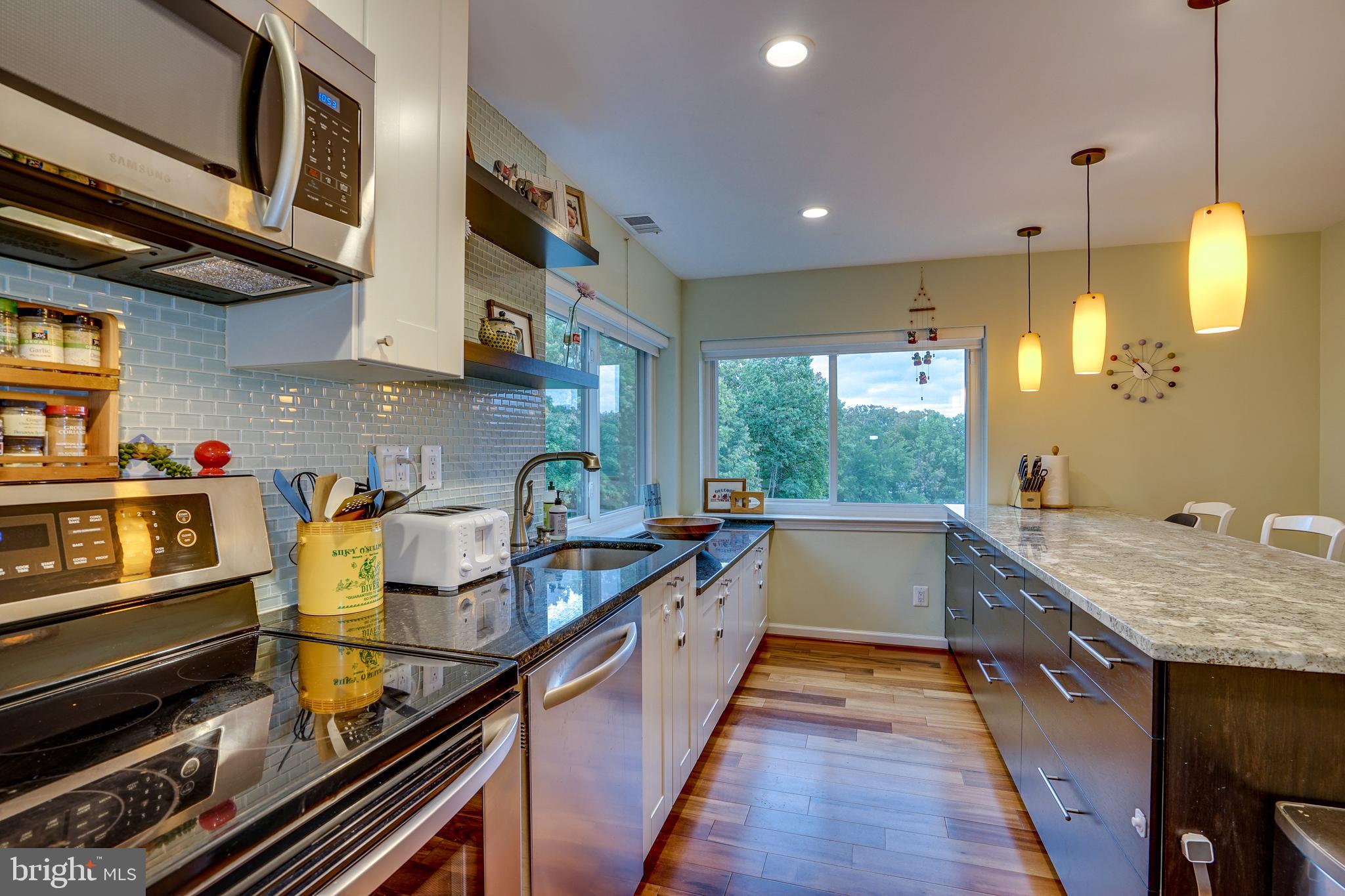 11112 Harbor Court Reston, VA 20191 - Photo 18 of 35