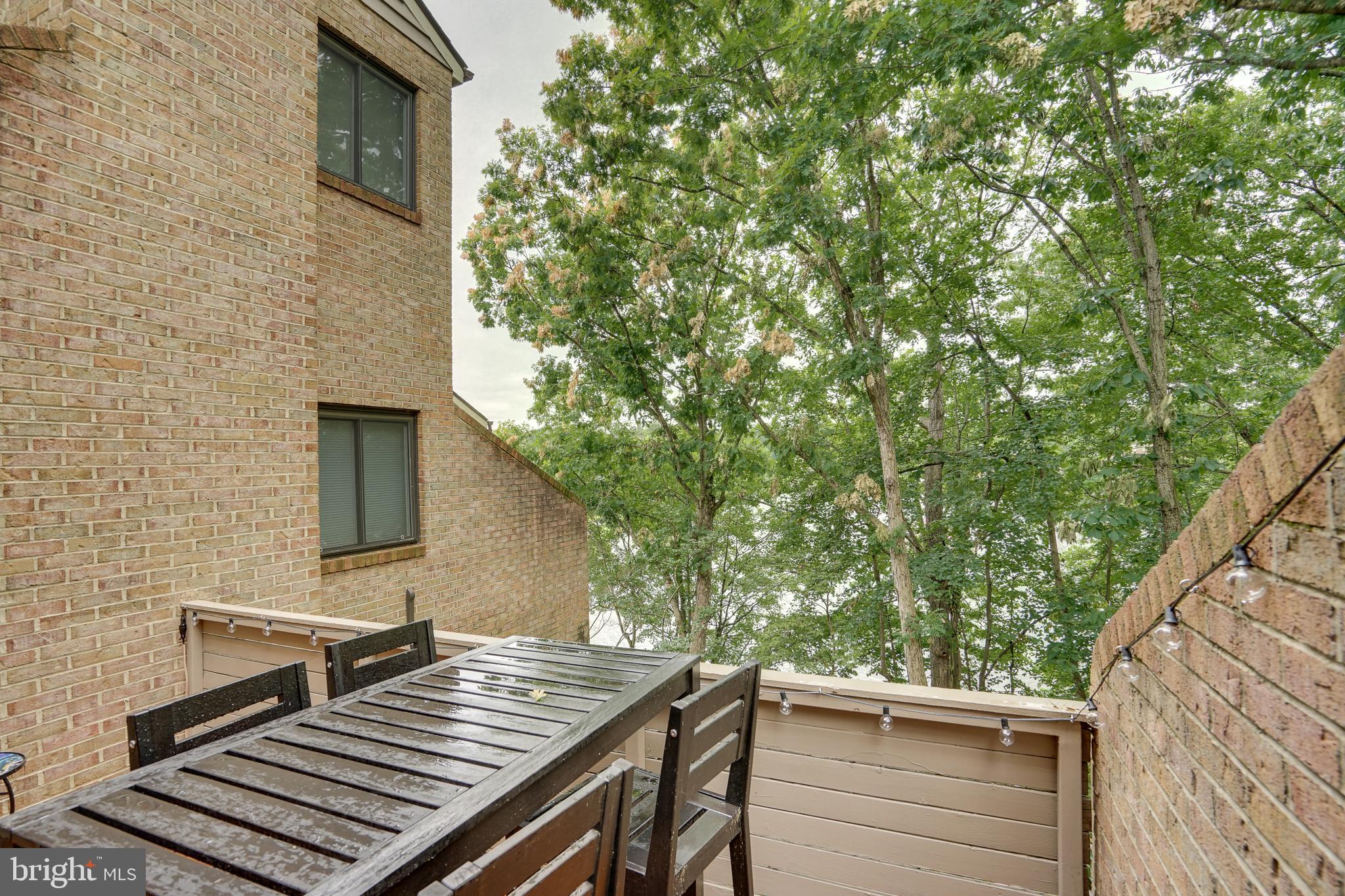 11112 Harbor Court Reston, VA 20191 - Photo 10 of 35