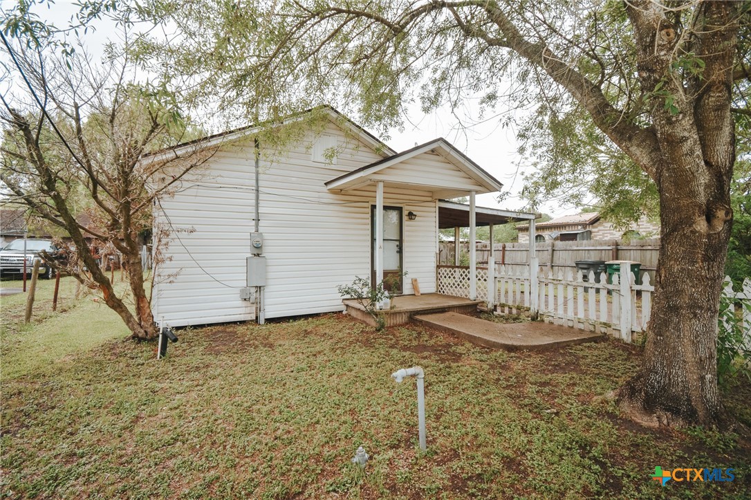 113 Barbara Street Victoria, TX 77901 - Photo 3 of 16