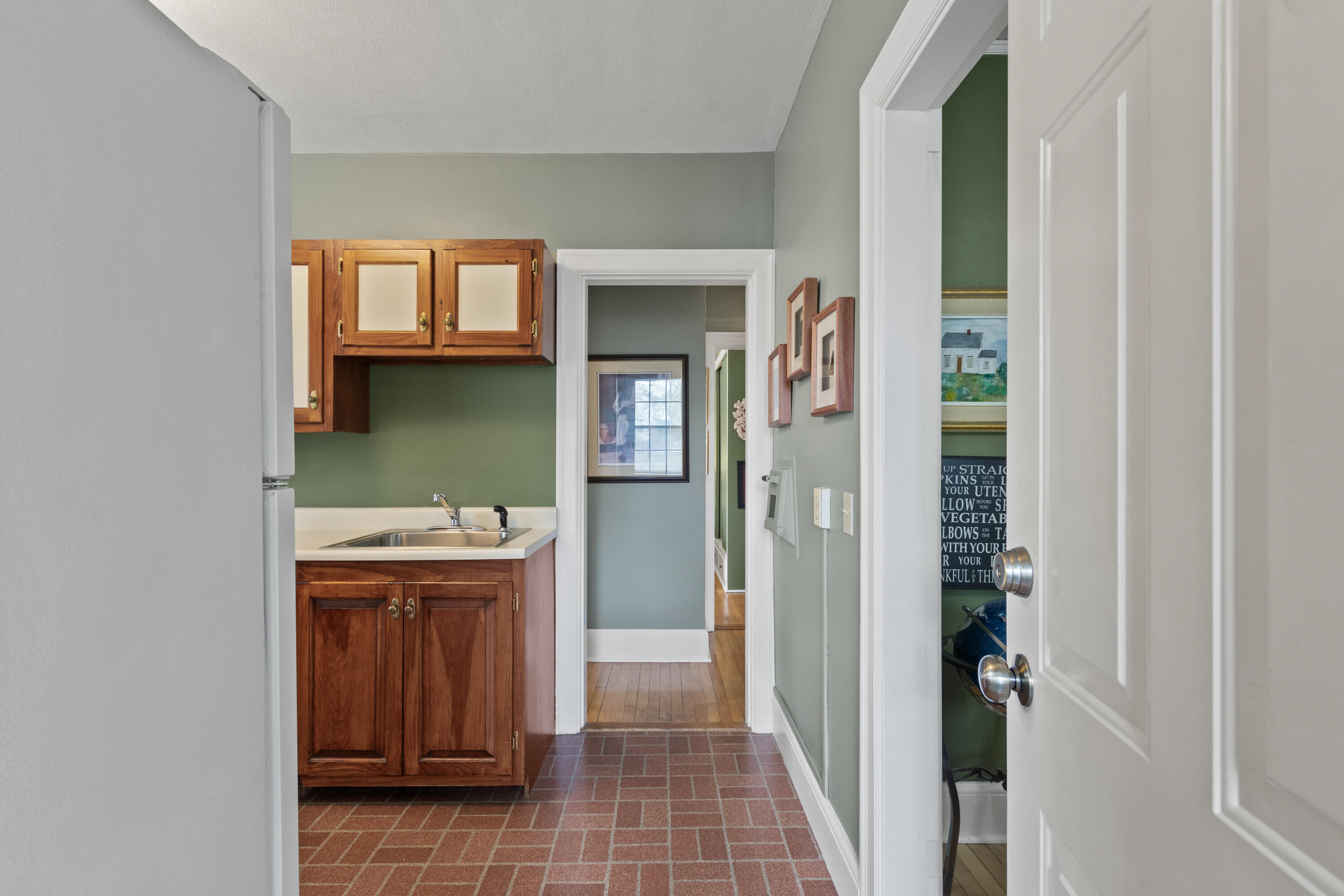 290 Baxter Boulevard, Unit F2 Portland, ME 04101 - Photo 5 of 28 290 Baxter Boulevard F2, Portland