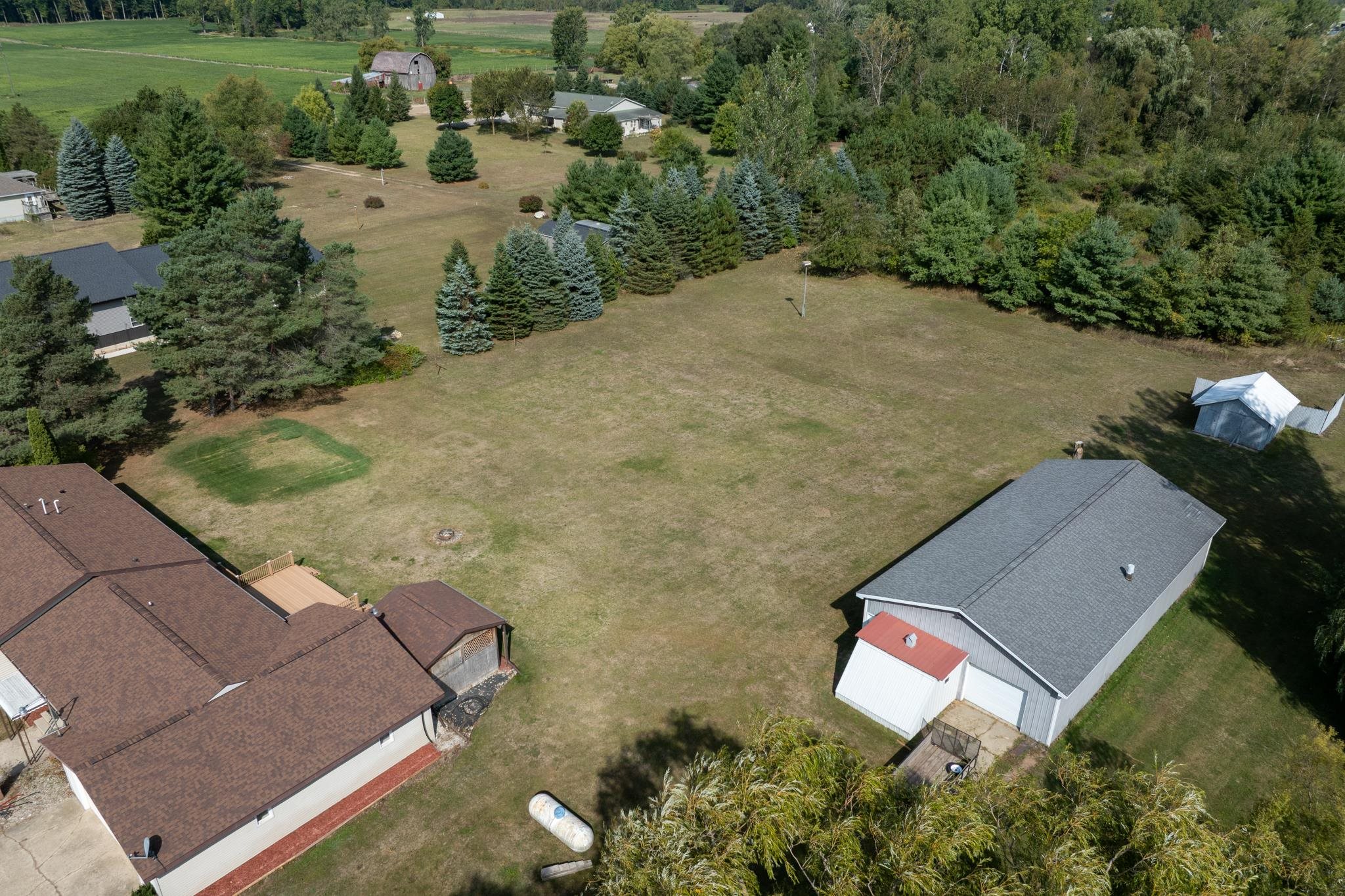 5097 East Surrey Road Clare, MI 48617 - Photo 18 of 53 1938531-3fc45e66-aa85-4236-9e57-7db87e3689f1.JPG